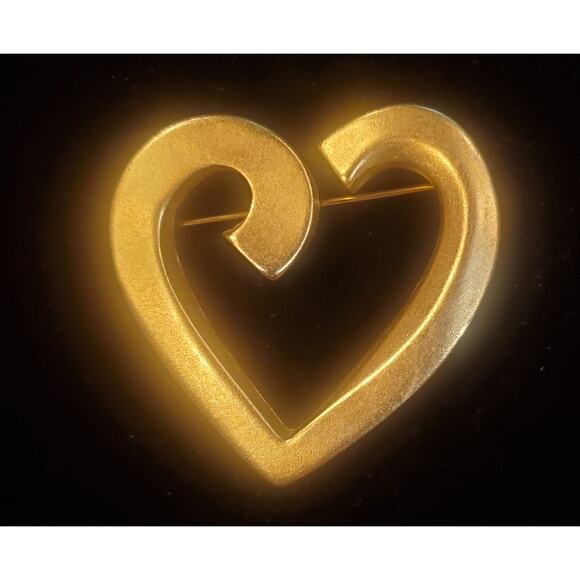 Women's Heart Brooch Pin Open Center Gold Tone Costume Jewelry 2" - Picture 2 of 5